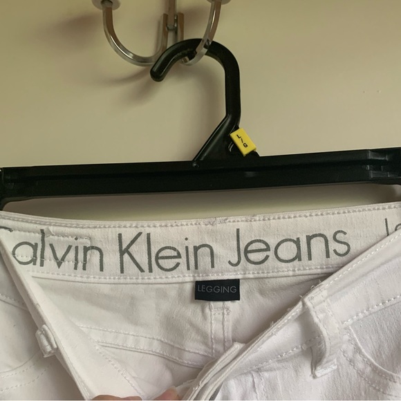 Calvin Klein white skinny jeans - Picture 2 of 4